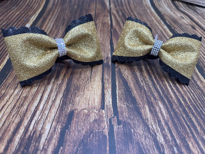 Scallop Edge Cheer Bows: Rhinestone Center, Two-Tone Pigtail Pair